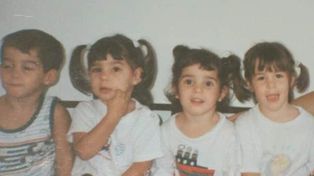 Nicolás Duet, el mayor de los cuatrillizos y las tres nenas: Anette, Lissette y Nicole, con colitas y todos con 4 años.&nbsp;