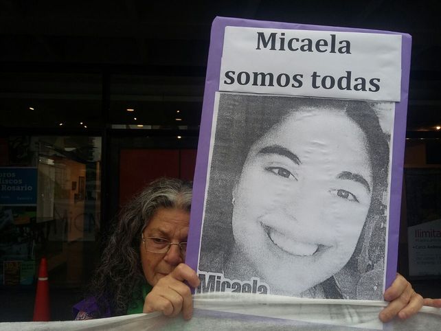 Cientos de personas se manifestaron en Rosario tras el hallazgo del cuerpo de Micaela.