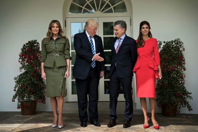 La foto en la Casa Blanca entre ambos mandatarios y sus repecticas primeras damas.