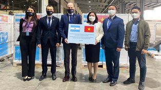 Un cargamento con donación argentina de 500.000 dosis de vacunas AstraZeneca contra el Covid-19 llegó a Vietnam&nbsp;