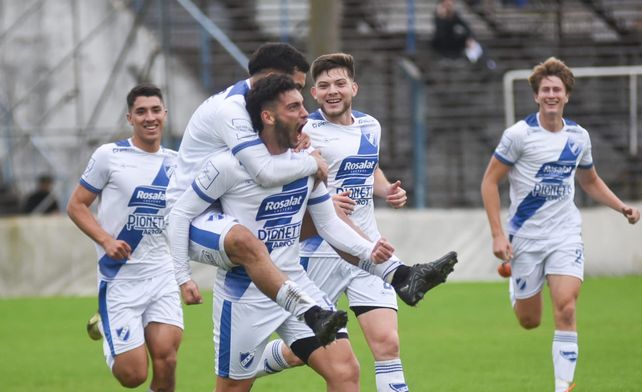 El grito de gol de Giagnorio para el primero de Argentino.