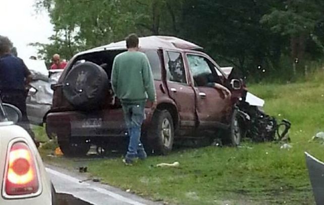 Investigan si el conductor del Peugeot 407 realizó una maniobra y quedó cruzado en la ruta