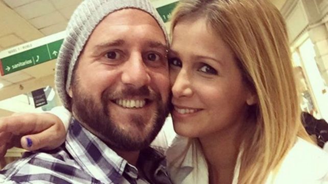 El exjugador de Newells Sebastián Cobelli y la modelo Fernanda Vives.