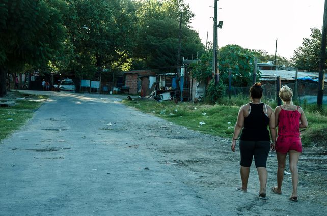 Cine. El realizador santafesino Rubén Plataneo desmenuza la red delictiva a partir de los asesinatos.&nbsp;