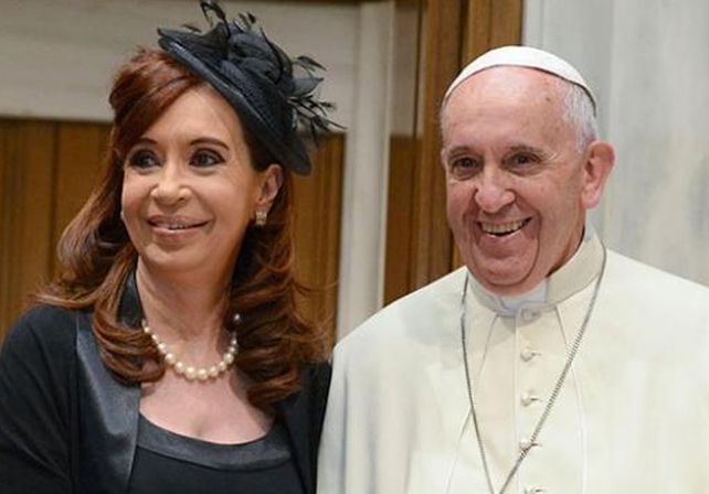 Cristina arribó a La Habana y asistirá a la misa de Francisco