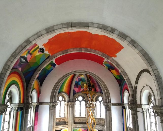 Convirtieron una iglesia de más de 100 años en un colorido skate park