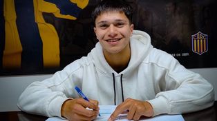Hay Giovanni Cantizano para rato en Central. El juvenil puso el gancho y mejoró su contrato del cual no se dieron muchos detalles.