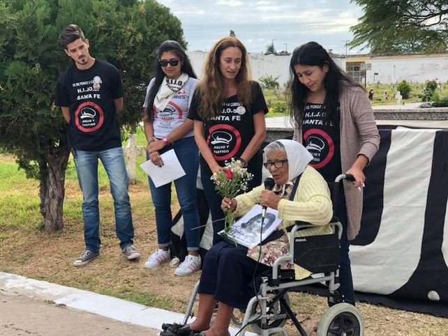 Como cada año, HIJOS realizó su homenaje en el Panteón de la Memoria