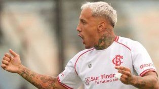 Jhonatan Candia, el autor del primer gol de Barracas Central.