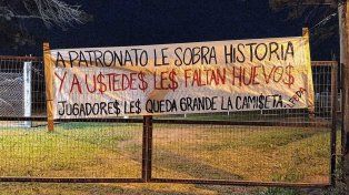 En la Capillita aparecieron estos carteles contra el momento de Patronato.&nbsp;