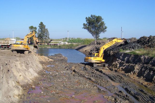 Avanza la construcción de una obra contra inundaciones en la Circunvalación Oeste