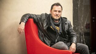 Serrano propone en su nuevo trabajo encontrar una “canción definitiva para entender el mundo”.