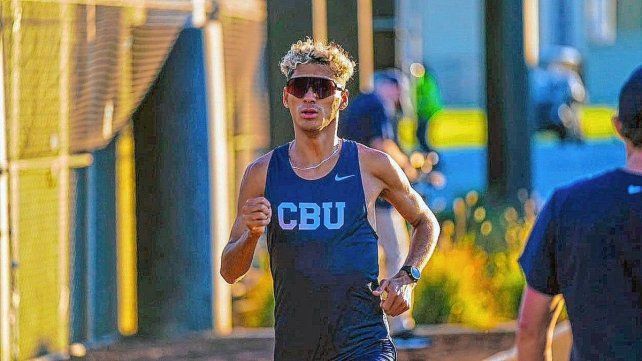El atleta concordiense Dylan Van Der Hock se destaca en Estados Unidos.