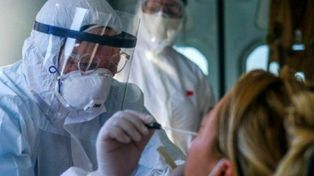 Los contagios de coronavirus siguen en una meseta. (Foto de archivo)