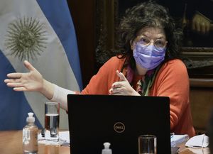 Vizzotti defendió el DNU para la compra de vacunas y garantizó la segunda dosis de la Sputnik V