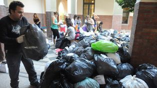 Impresionante colecta rosarina en solidaridad con los inundados de La Plata
