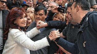 Realizan marchas en plazas del país en respaldo a Cristina Kirchner
