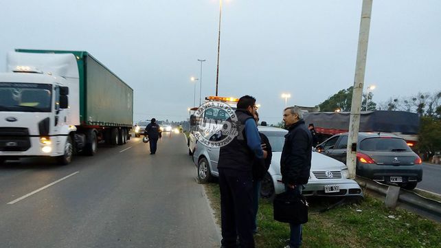 Conducía alcoholizado y chocó contra una columna