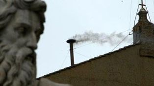 El portavoz del Vaticano aseguró que habrá un nuevo papa a más tardar para Pascua