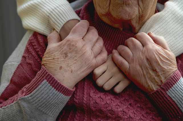 Geriatría con enfoque humano: por qué el tiempo de consulta también cura