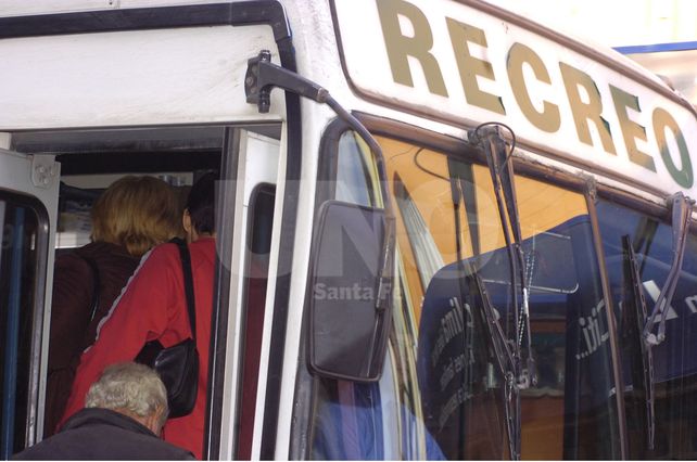Decenas. Más de 30 vecinos iniciaron el bloqueo alrededor de las 4 de ayer y encabezaron las negociaciones.