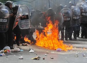 Ley de Glaciares: incidentes entre la Policía y los manifestantes cerca del Congreso