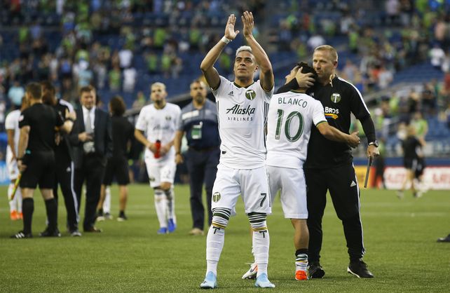 ¡Humo blanco!  Brian Fernández se convirtió en jugador de Colón