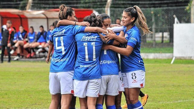 Unión estiró su paso arrollador ante Morón y es líder con puntaje ideal en la Primera B