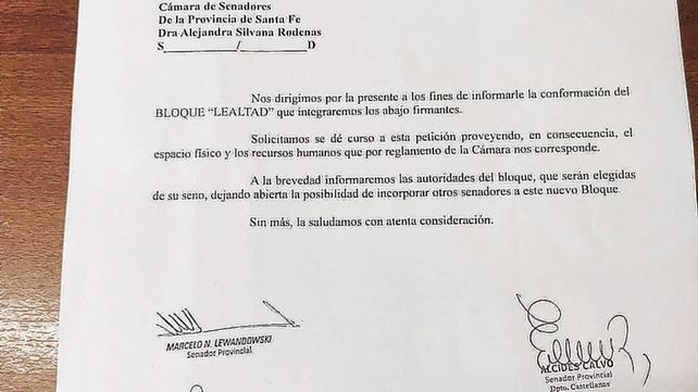 Se quebró el bloque del PJ en el Senado, pero no en partes iguales