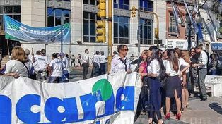 Los bancarios acordaron un básico de casi 200.000 pesos
