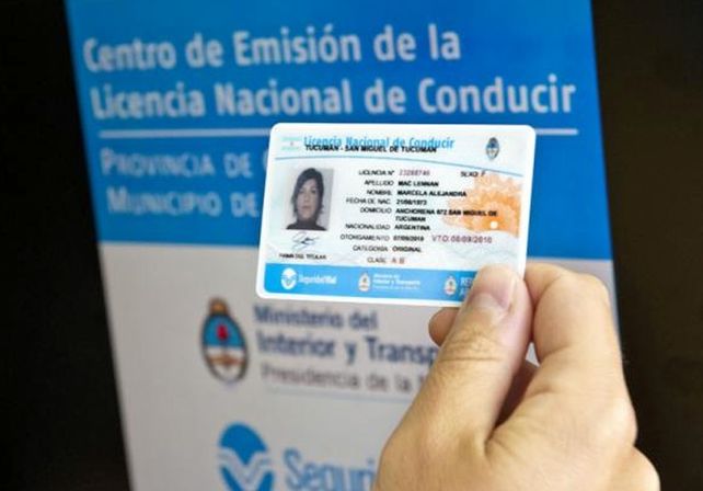 La nueva licencia de conducir se hace esperar en Santa Fe