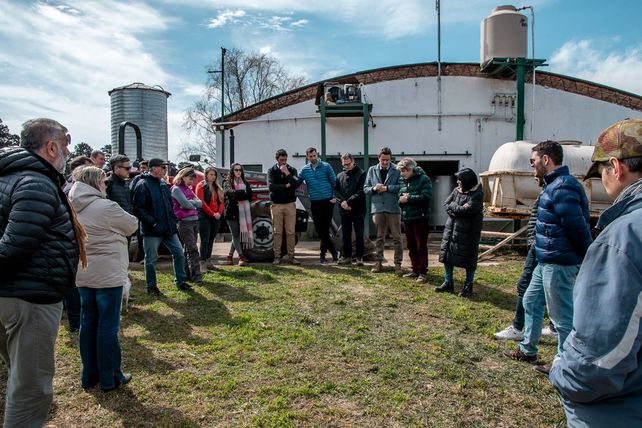 Inauguran la primera etapa del proyecto de tratamiento de efluentes del tambo en Veterinarias