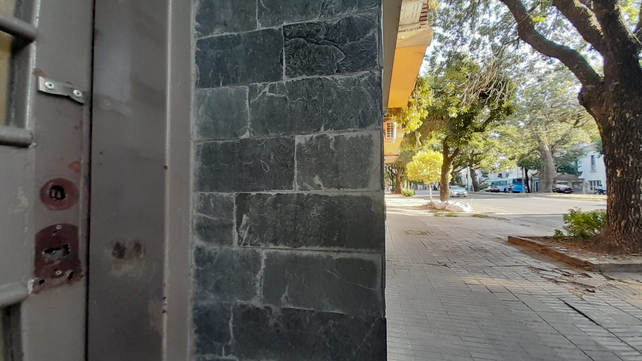 En barrio Parque también proliferaron los robos de picaportes. Muchos vecinos los reponen por piezas de plástico.&nbsp;