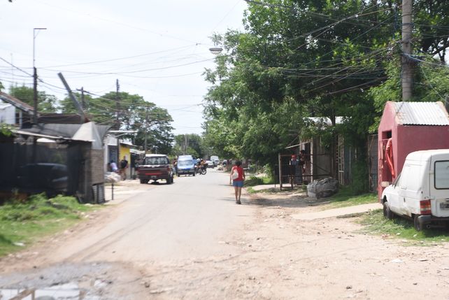 El violento episodio ocurrió la noche del sábado en Platón y Ulises