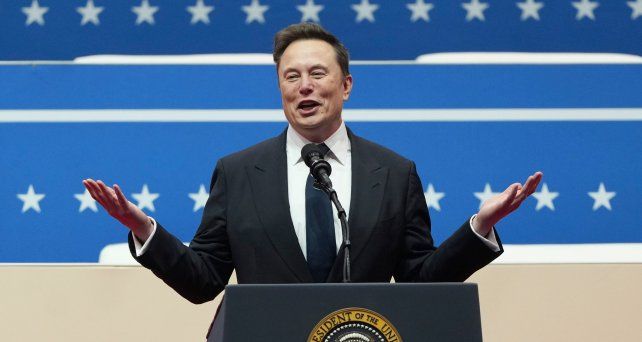 Elon Musk dice tener la solución al gasto de energía de las IA: llevar sus centros de datos al espacio