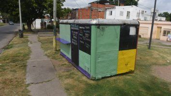Melincué al 6300. El carrito de comidas al paso donde ocurrió el homicidio. Melincué al 6300. El carrito de comidas al paso donde ocurrió el homicidio.