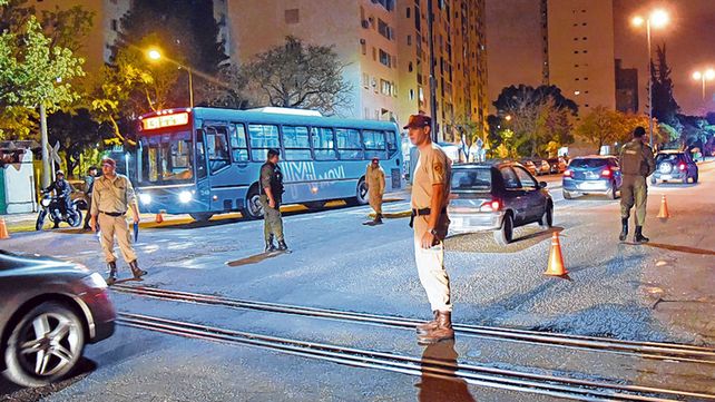Actividad callejera. Un operativo encabezado por la GUM.