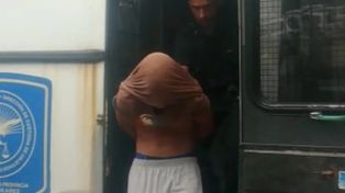 La nena violada en Miramar está con contención psicológica y desplazaron a un subcomisario