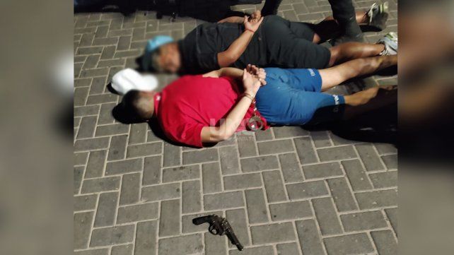 Los motociclistas detenidos estaban armados