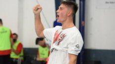 Grito de gol. El artillero leproso celebra el gol ante Independiente. Fue empate y luego el título por penales. Grito de gol. El artillero leproso celebra el gol ante Independiente. Fue empate y luego el título por penales.