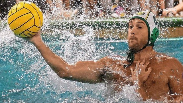 Regatas se mide con Gimnasia de Rosario por la Liga de Honor de waterpolo.