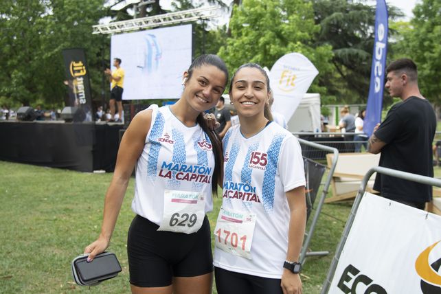 Naïr Mailen Secone y Carola Baez.