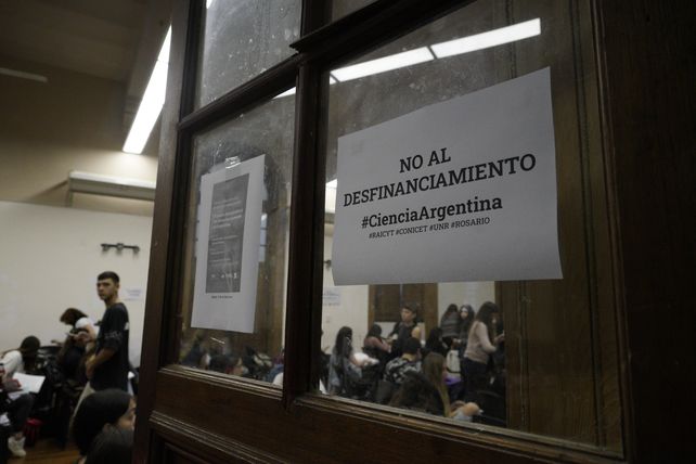Estudiantes en crisis, en una universidad desfinanciada