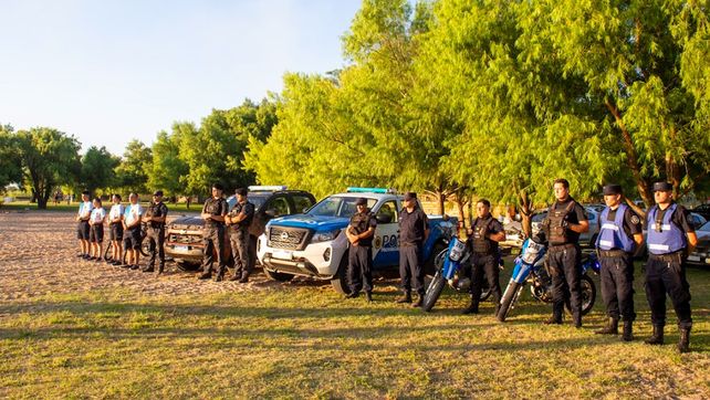 Inauguraron la temporada de playa en Victoria y se presentó Operativo Verano Seguro