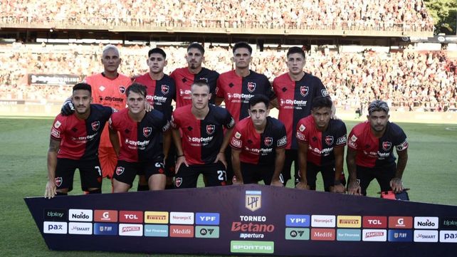 Los once de Newells en el Coloso del Parque que enfrentaron a Aldosivi. El mejor