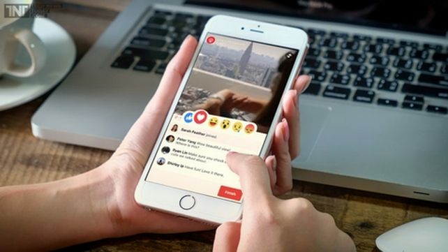 facebook live Los jóvenes que abusaron de la chica se burlan de ella.