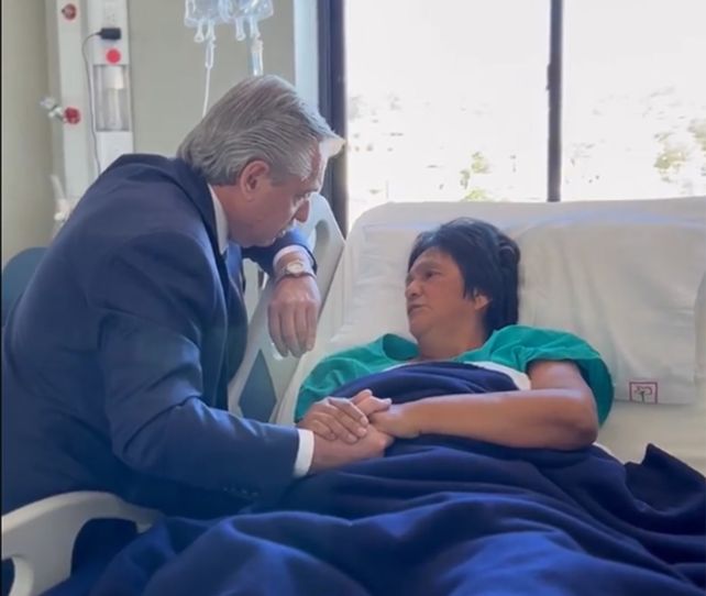 El presidente Alberto Fernández dialogó unos instantes con Milagro Sala en el sanatorio privado de la capital jujeña donde está internada.