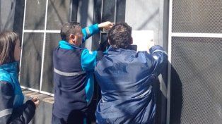 Armaron un after en una pizzería de barrio Refinería y el local quedó clausurado