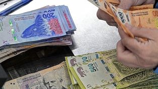 Endeudamiento: aumentan los pedidos de créditos para cubrir gastos básicos y deudas