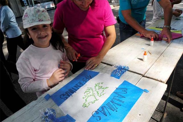 Familias santafesinas volvieron a disfrutar de Bulevar en otro domingo en barrio Candioti